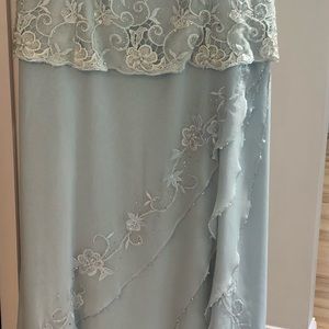 Mother of the bride/cocktail/prom